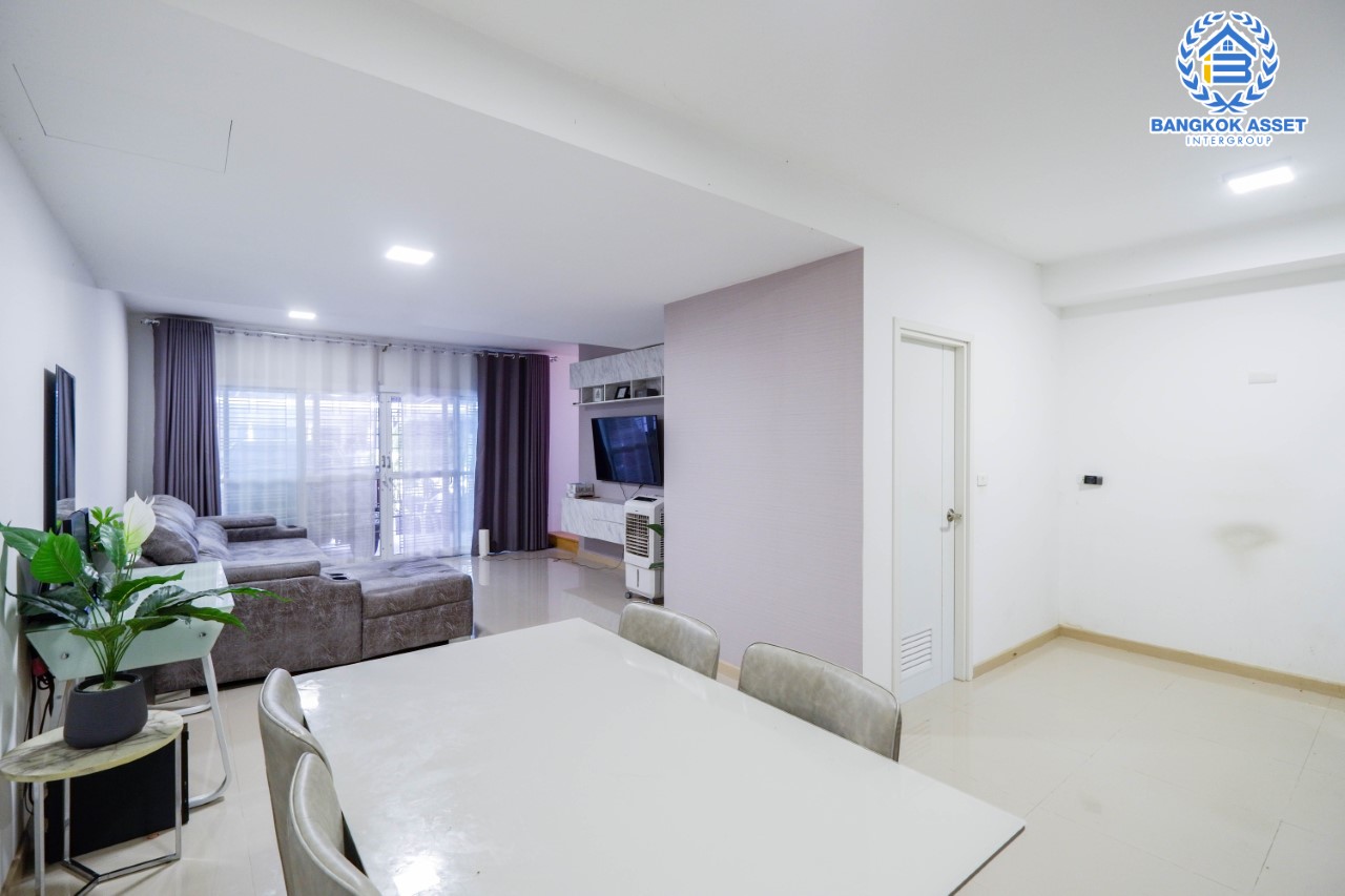 *****ทาวน์เฮ้าส์มือสองนนทบุรี ม.พฤกษาวิลล์63/2 พระราม5-วงศ์สว่าง เนื้อที่ 22 ตร.ว. ฟังก์ชัน 3 ห้องนอน 2 ห้องน้ำ 2 ที่จอดรถ สภาพสวย บนทำเลศักยภาพ เชื่อมต่อหลายเส้นทาง ใกล้รถไฟฟ้าสายสีม่วง "สถานีแยกติวานนท์" และทางด่วน "ดินแดง"